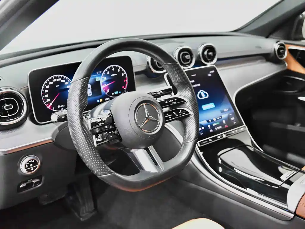 Mercedes-Benz C-Class — фото 15