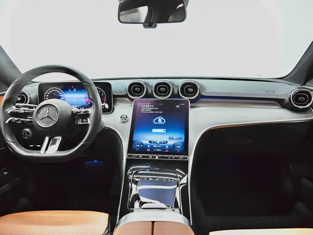 Mercedes-Benz C-Class — фото 21