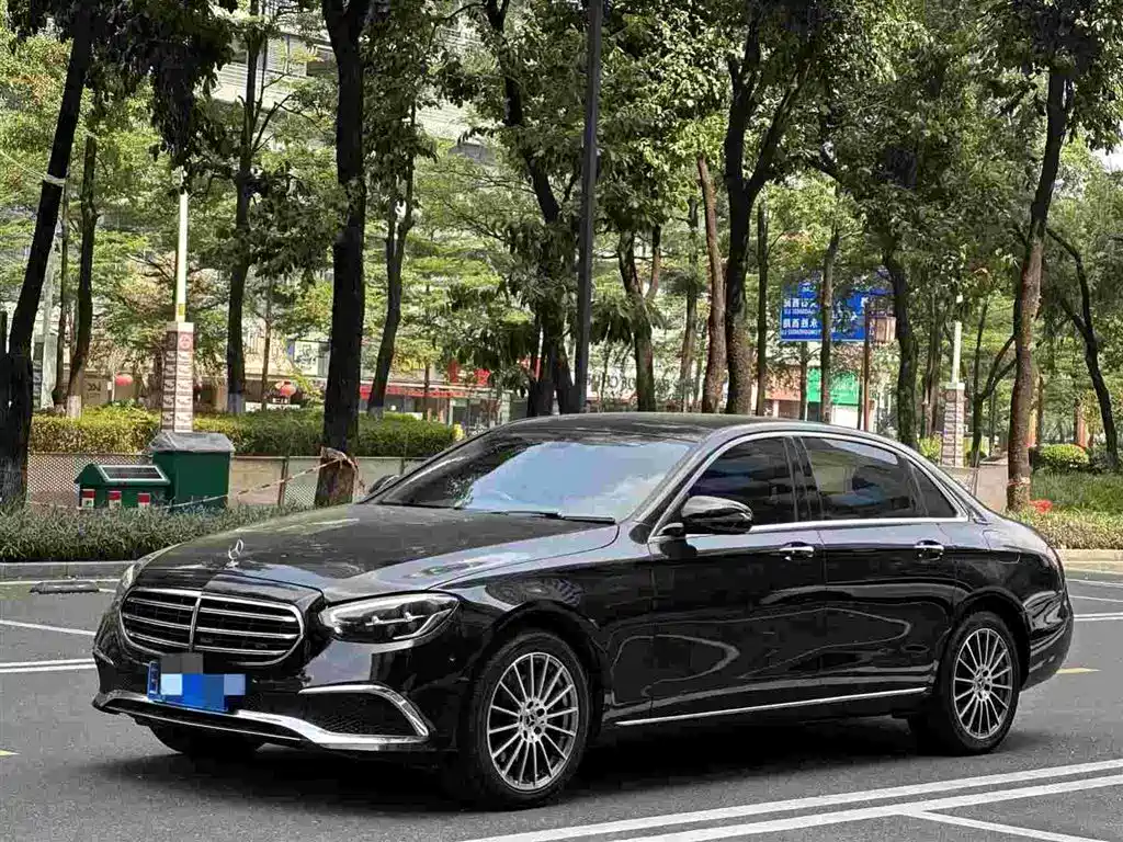 Mercedes-Benz E-Class — фото 2