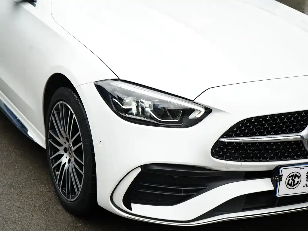 Mercedes-Benz C-Class — фото 10