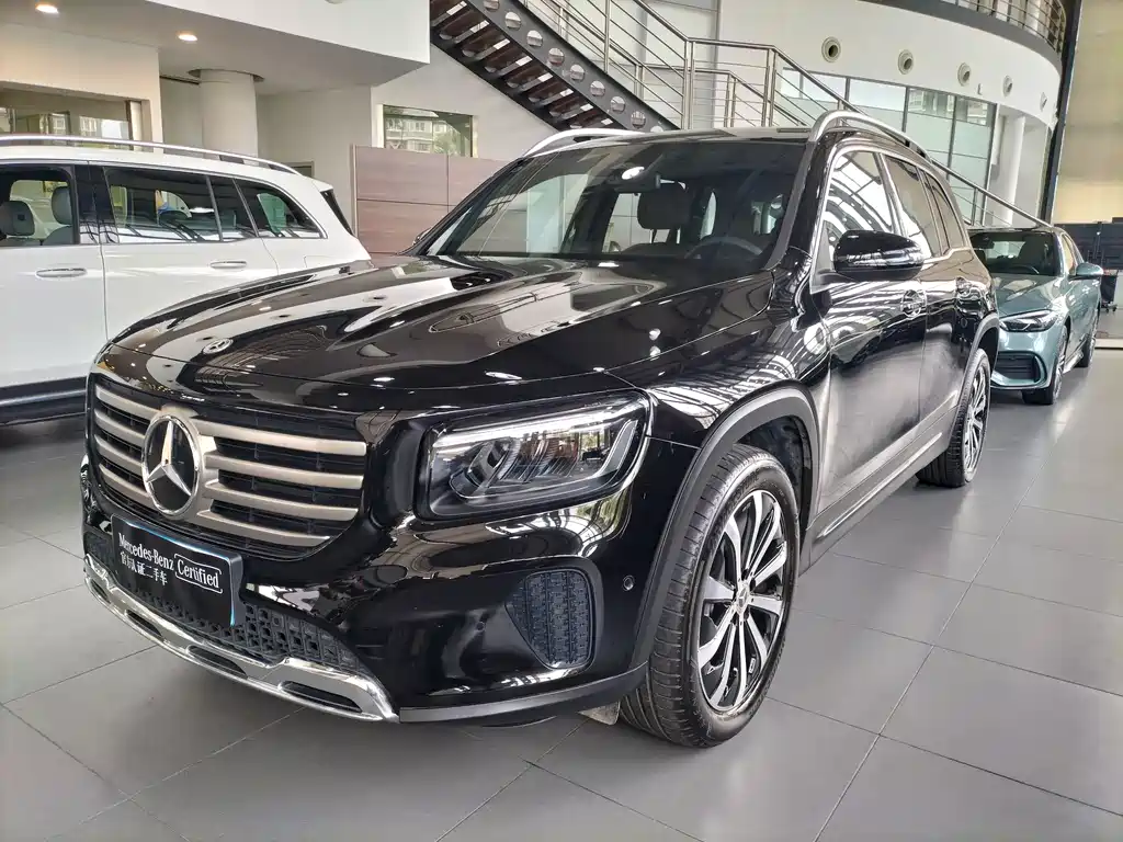 Mercedes-Benz GLB — фото 2