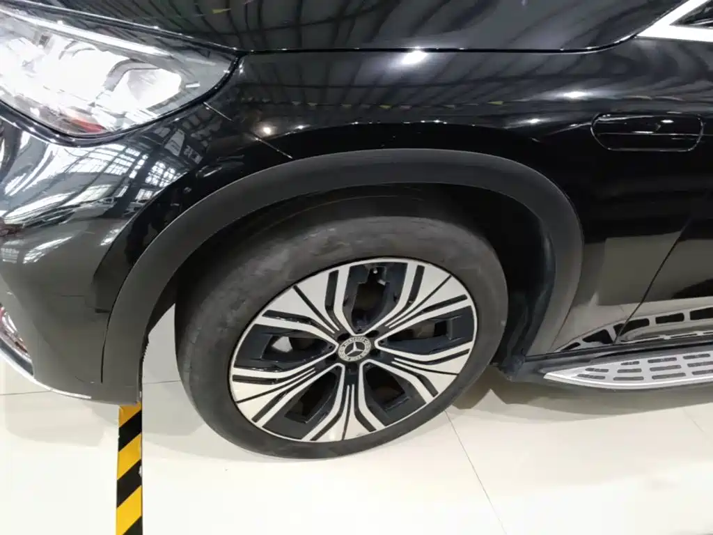 Mercedes-Benz EQE SUV — фото 22