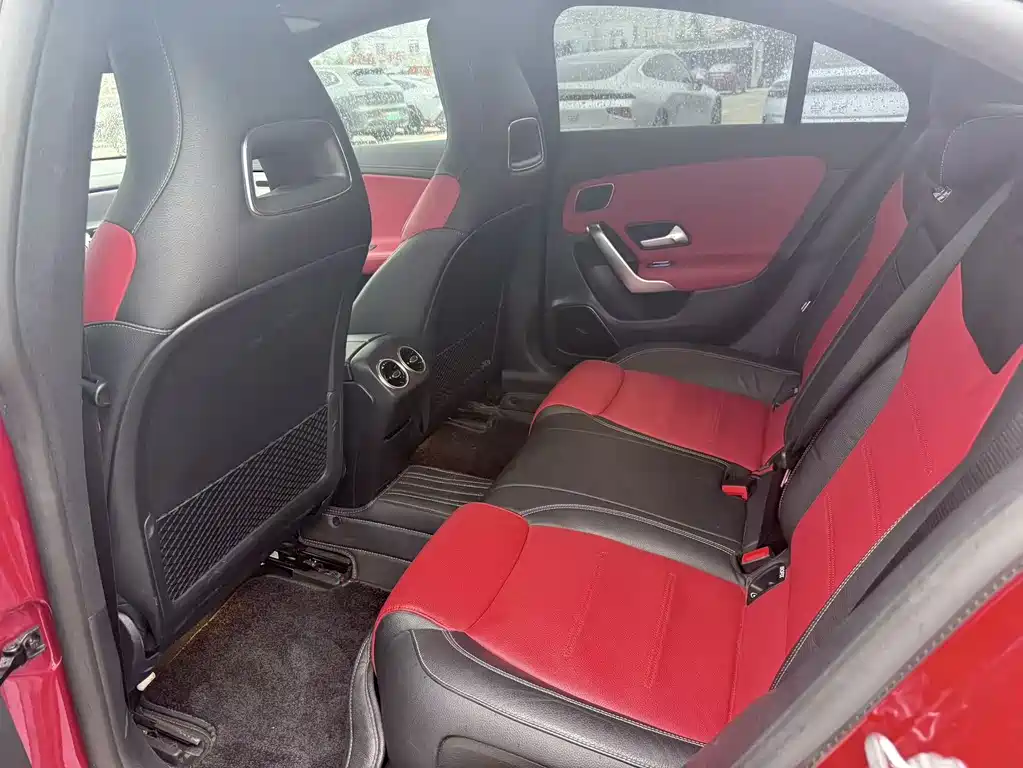 Mercedes-Benz CLA AMG — фото 7