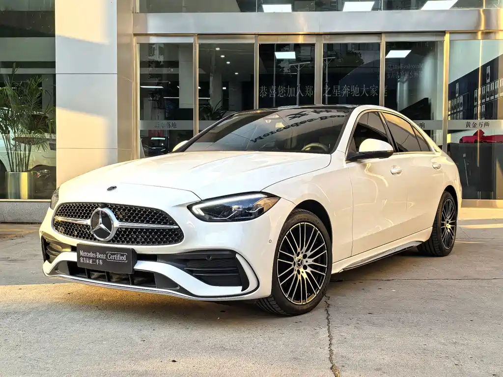 Mercedes-Benz C-Class — фото 1