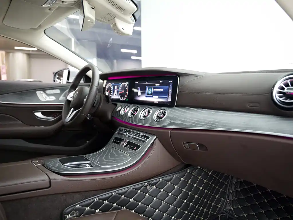 Mercedes-Benz CLS — фото 5