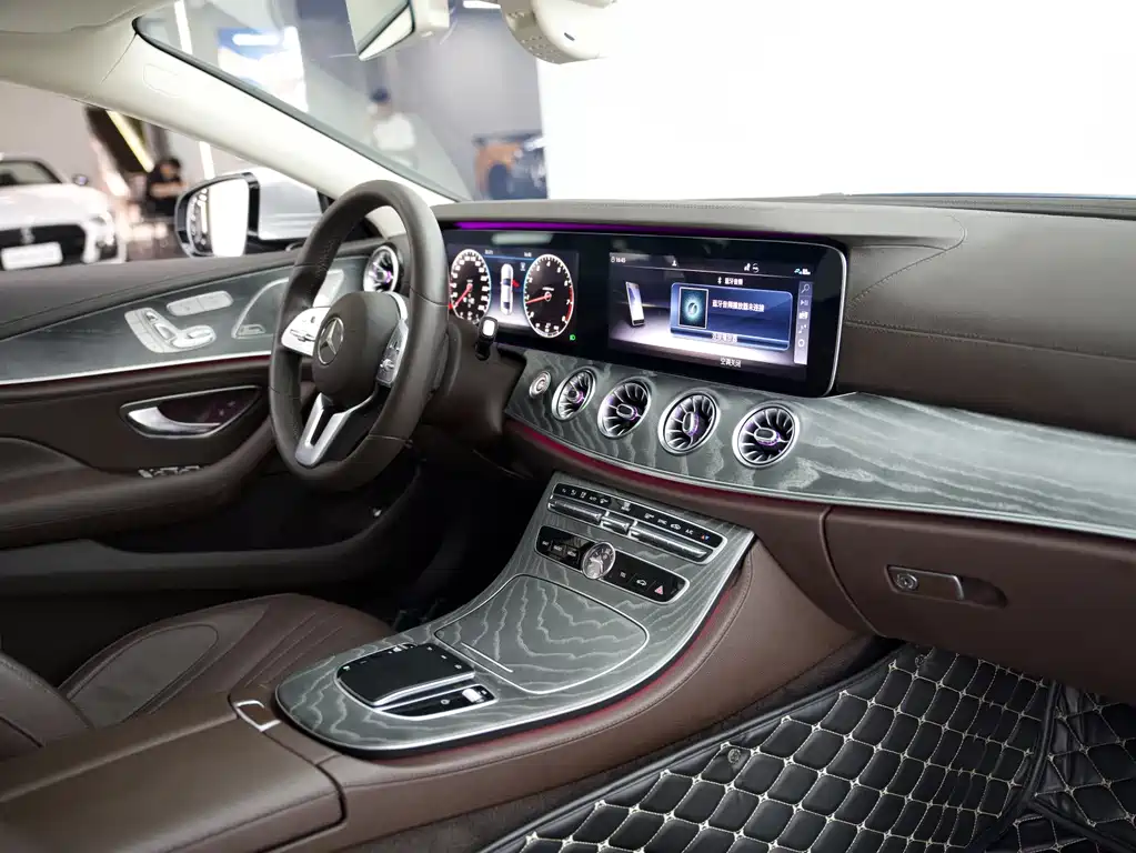 Mercedes-Benz CLS — фото 6