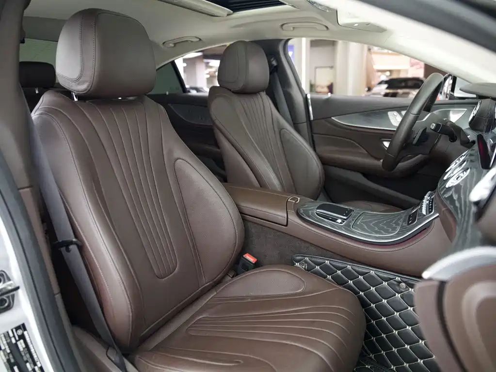 Mercedes-Benz CLS — фото 10