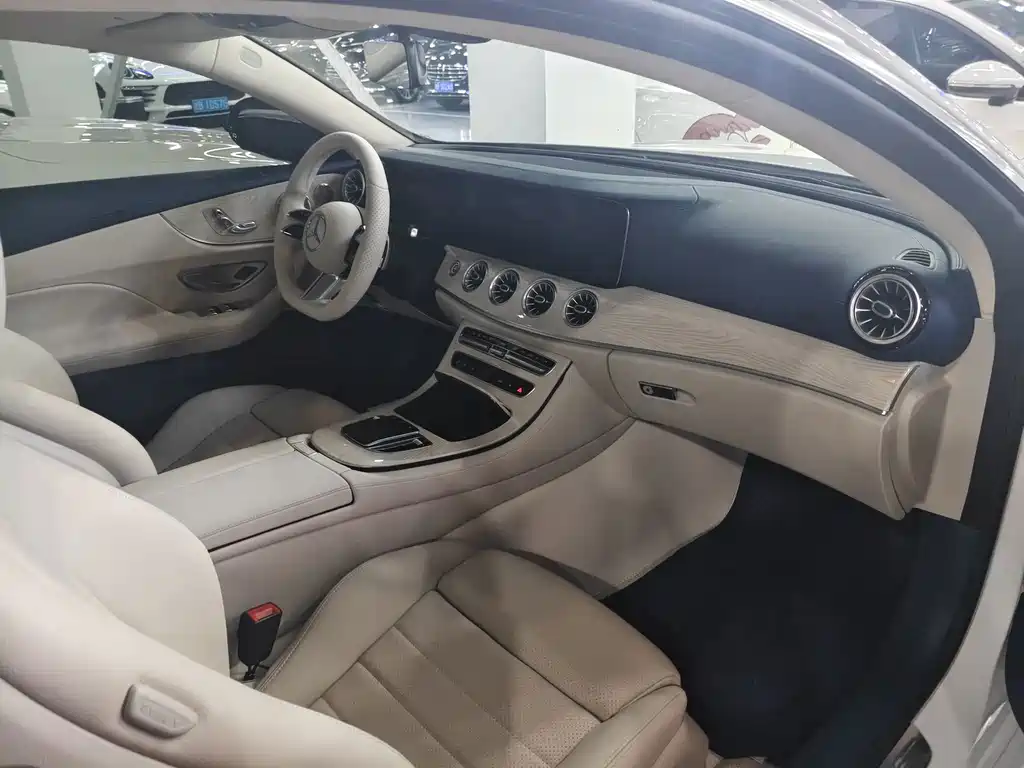 Mercedes-Benz E-Class (Import) — фото 14