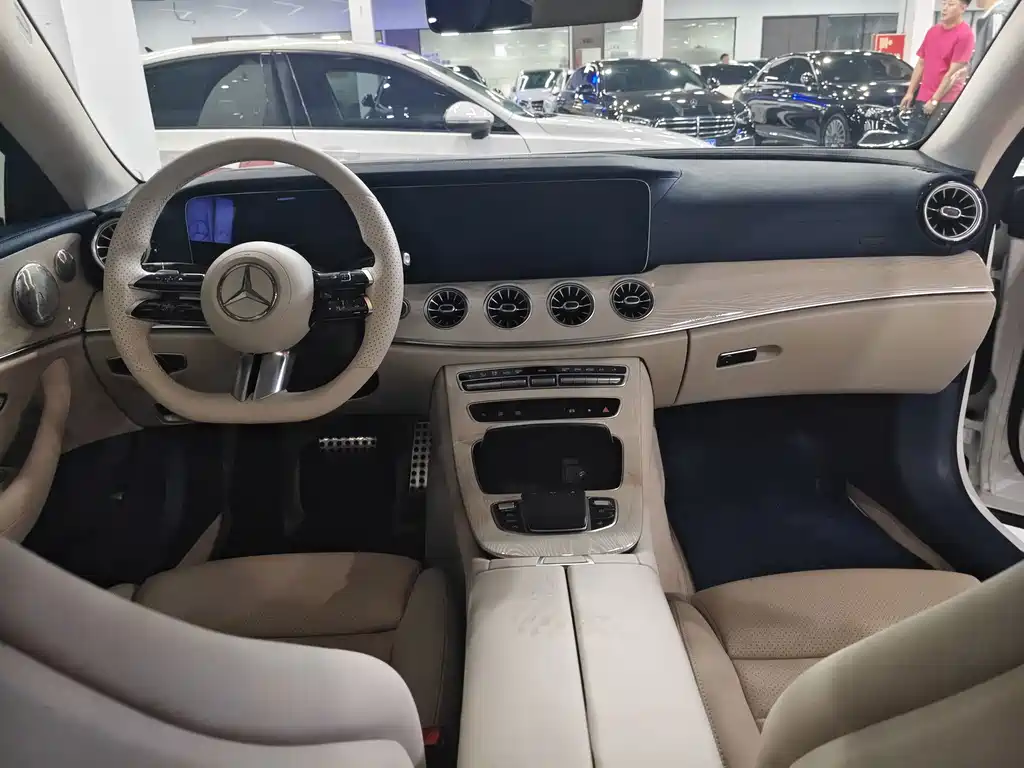 Mercedes-Benz E-Class (Import) — фото 17