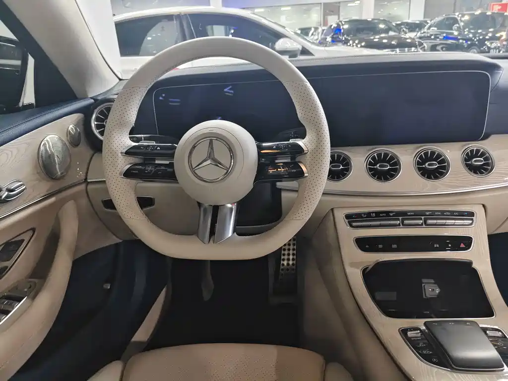 Mercedes-Benz E-Class (Import) — фото 18