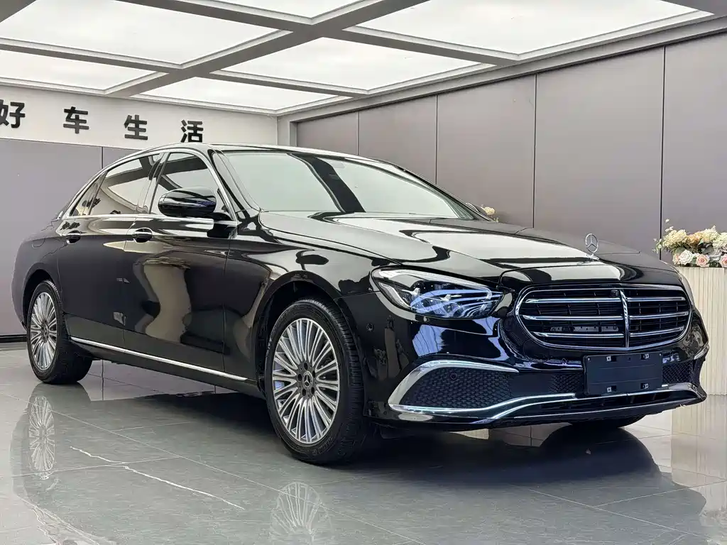 Mercedes-Benz E-Class — фото 3