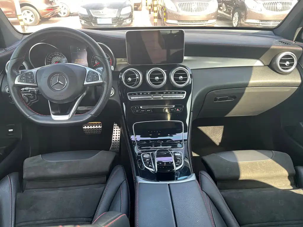 Mercedes-Benz GLC AMG — фото 9