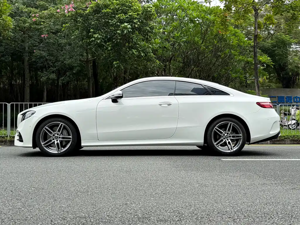 Mercedes-Benz E-Class (Import) — фото 4