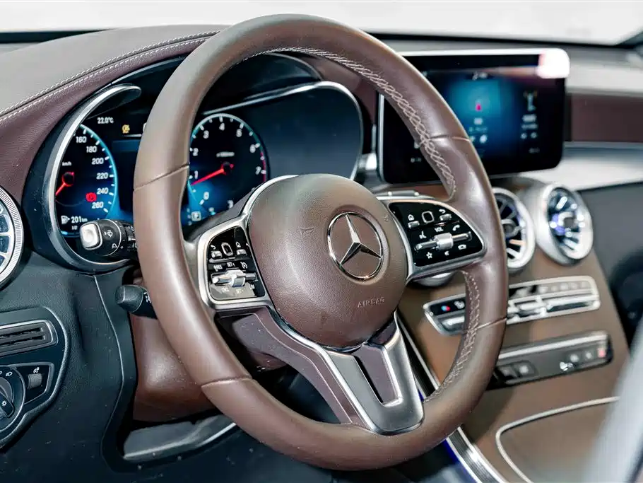 Mercedes-Benz GLC — фото 10