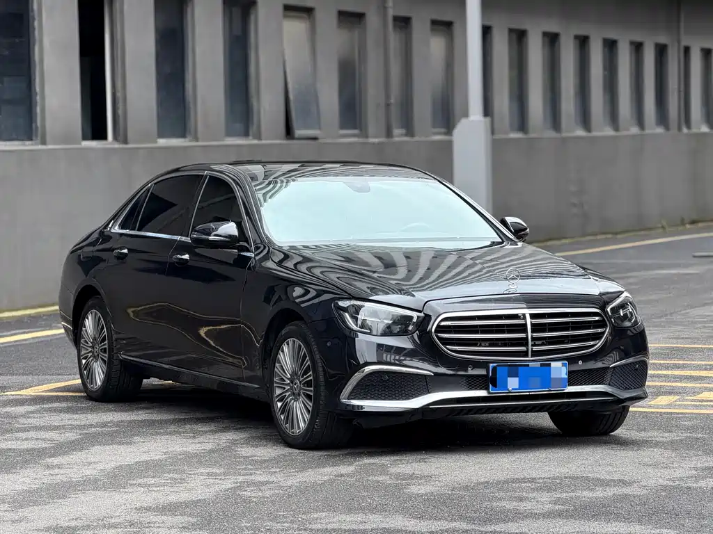 Mercedes-Benz E-Class — фото 3