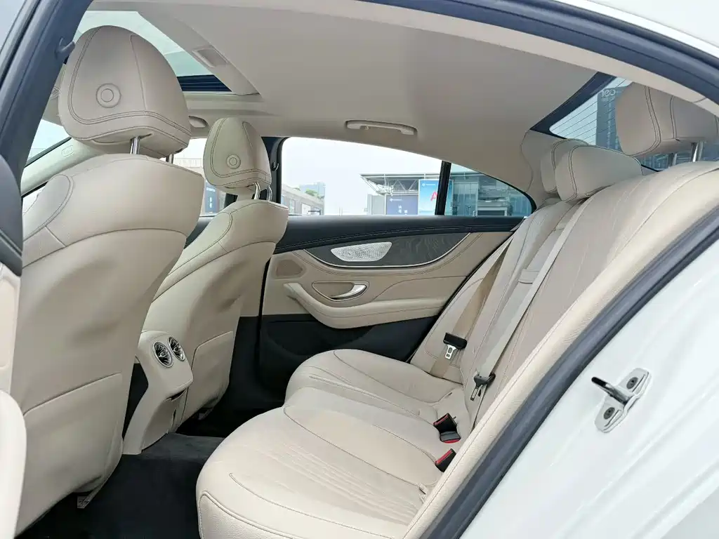 Mercedes-Benz CLS — фото 4