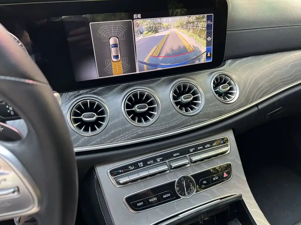 Mercedes-Benz CLS — фото 11