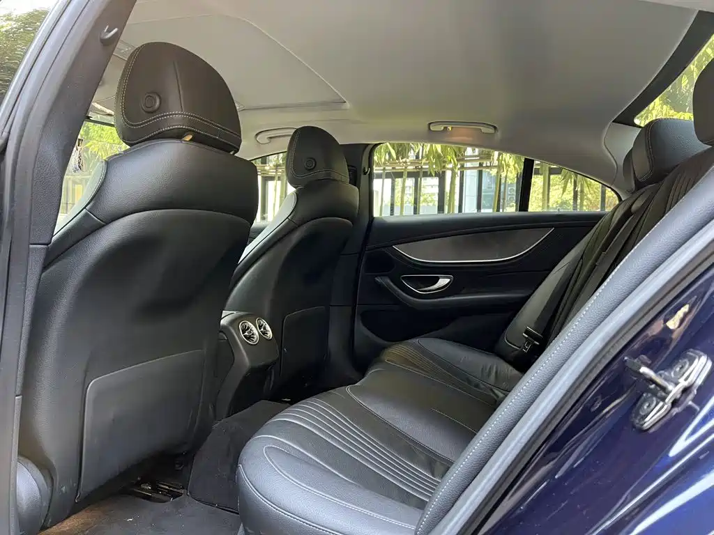 Mercedes-Benz CLS — фото 8