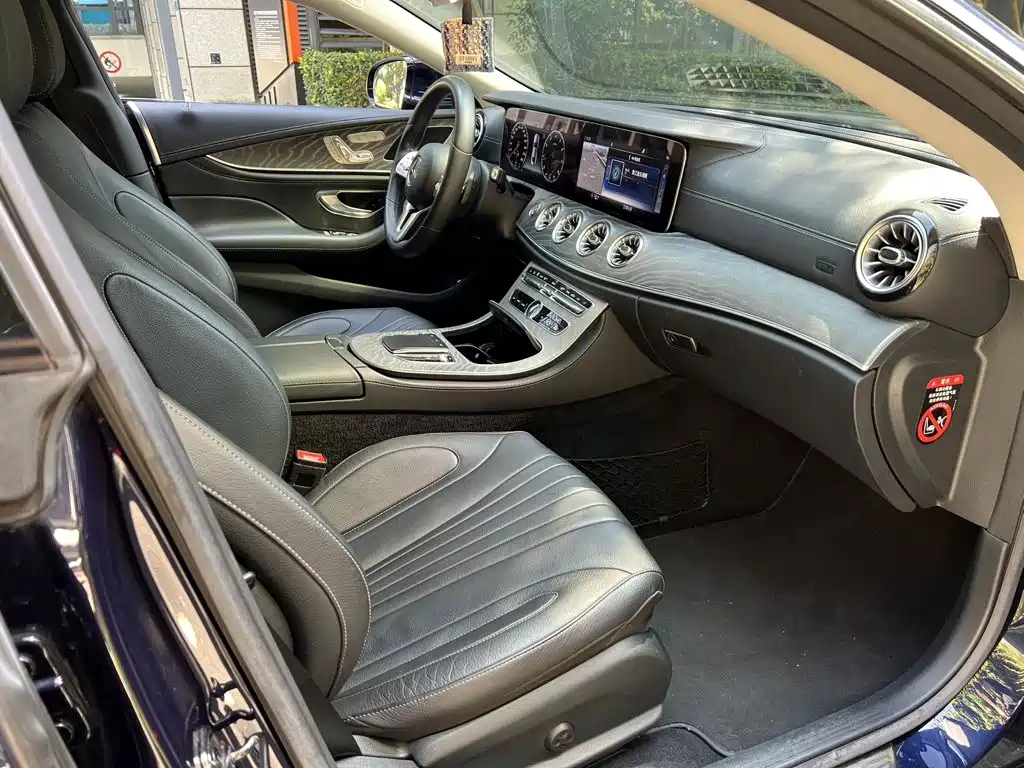 Mercedes-Benz CLS — фото 9