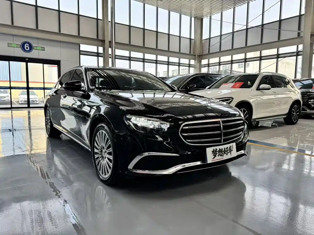 Mercedes-Benz E-Class — фото 3
