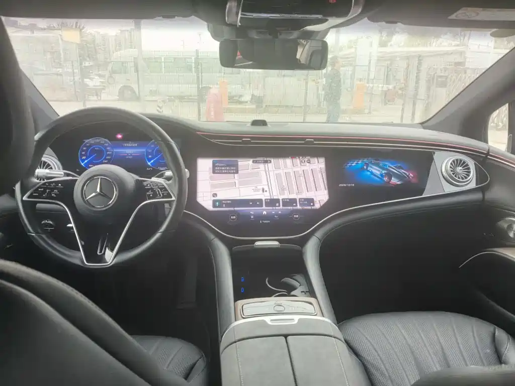 Mercedes-Benz EQS — фото 10