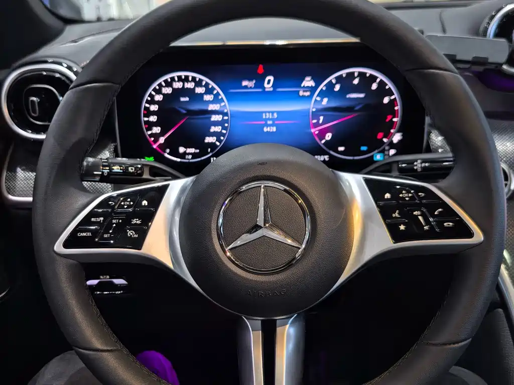 Mercedes-Benz GLC — фото 10