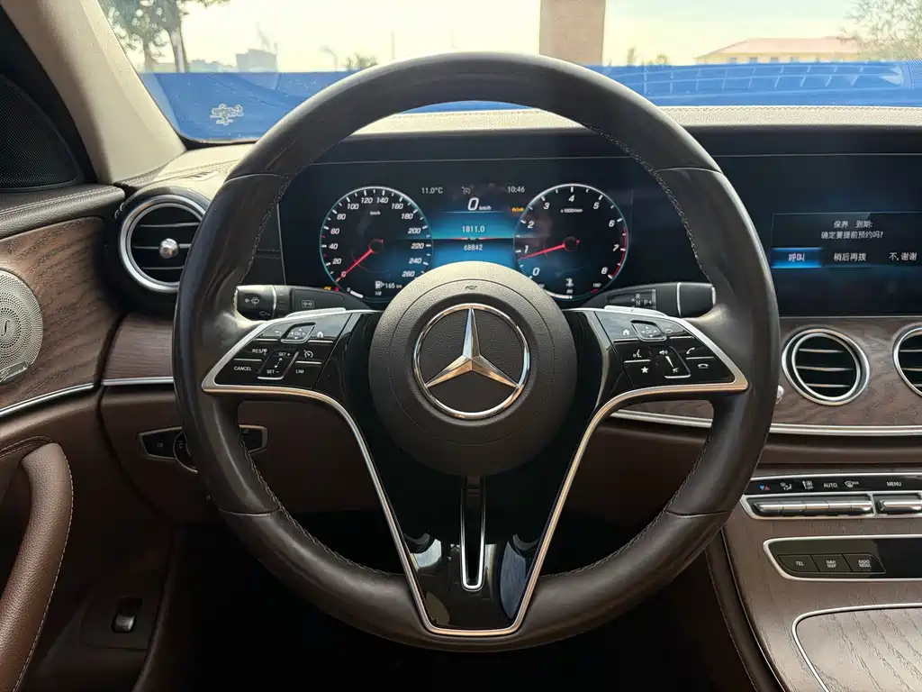 Mercedes-Benz E-Class — фото 10