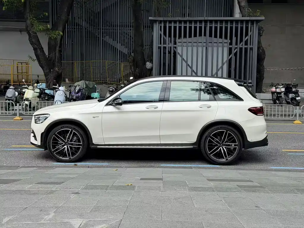 Mercedes-Benz GLC AMG — фото 3