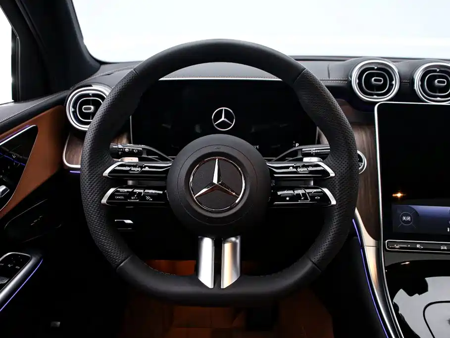Mercedes-Benz GLC — фото 7