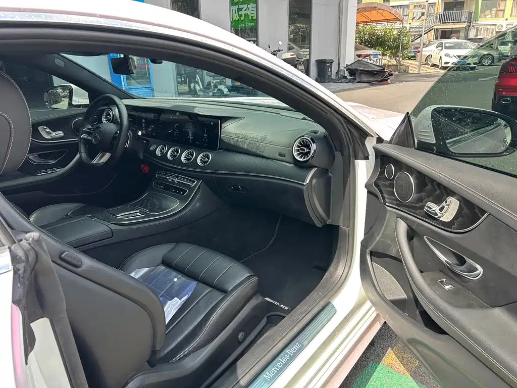 Mercedes-Benz E-Class (Import) — фото 6