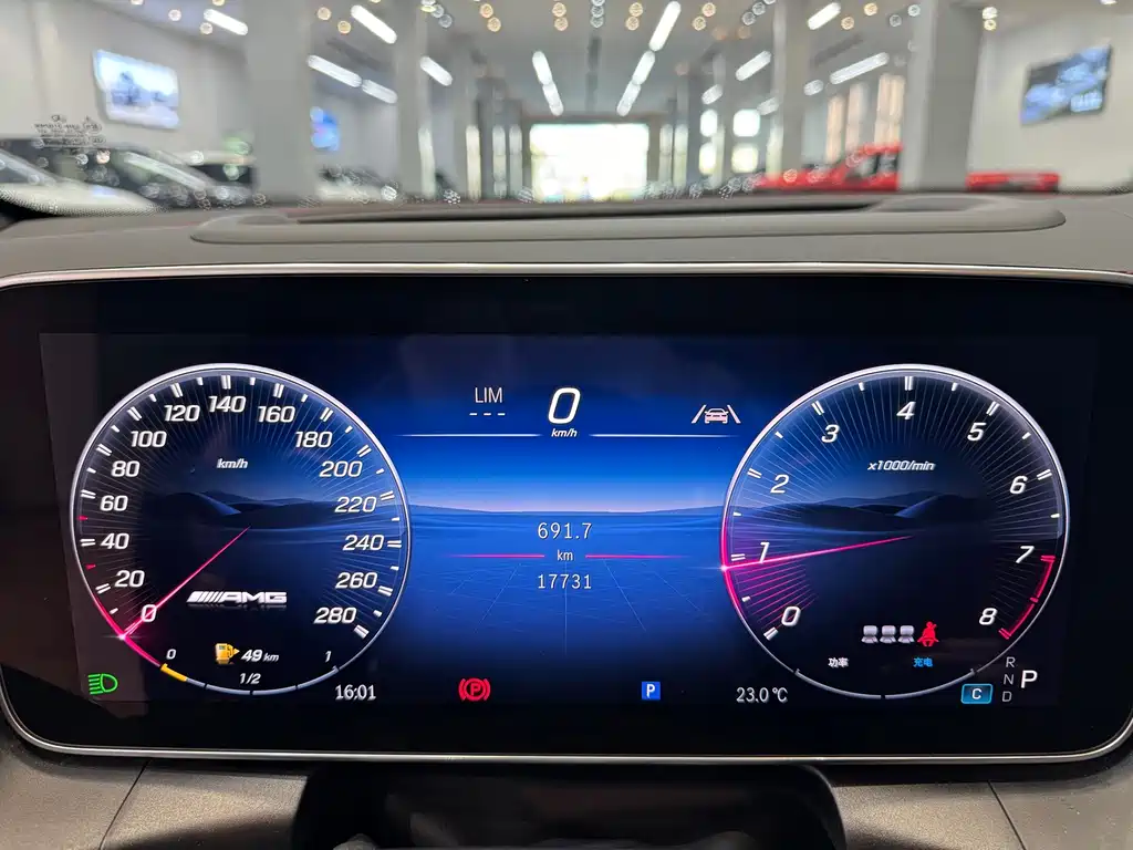 Mercedes-Benz GLC AMG — фото 13