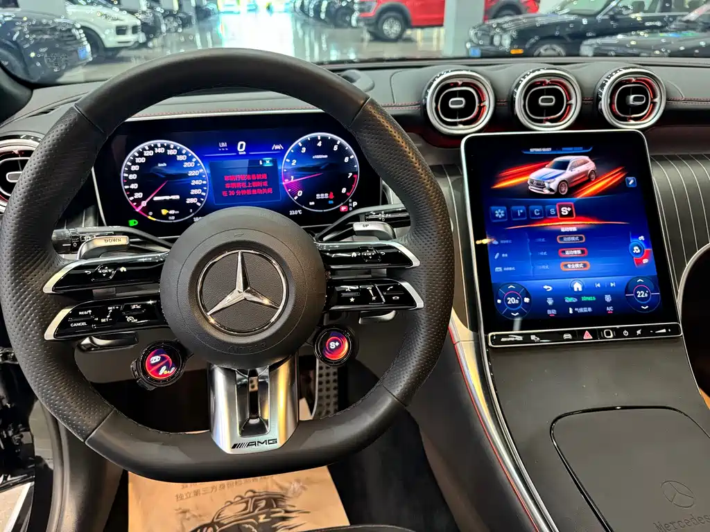 Mercedes-Benz GLC AMG — фото 14