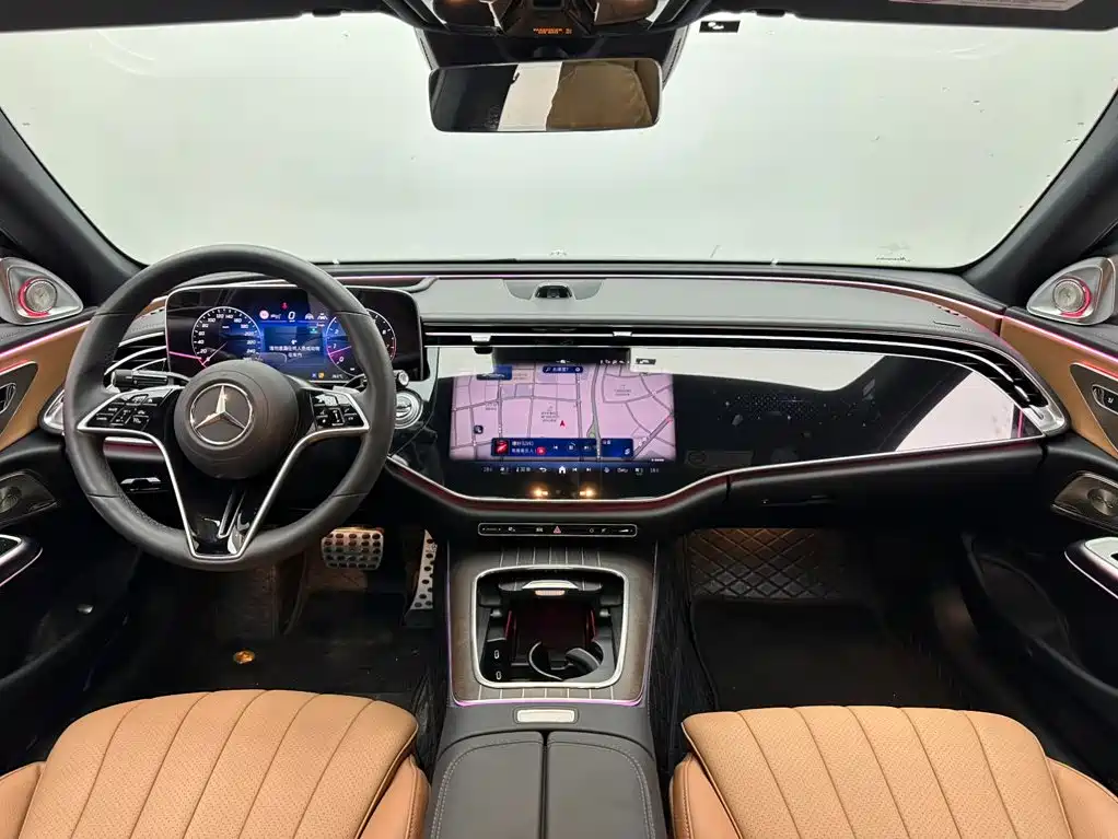 Mercedes-Benz E-Class — фото 10