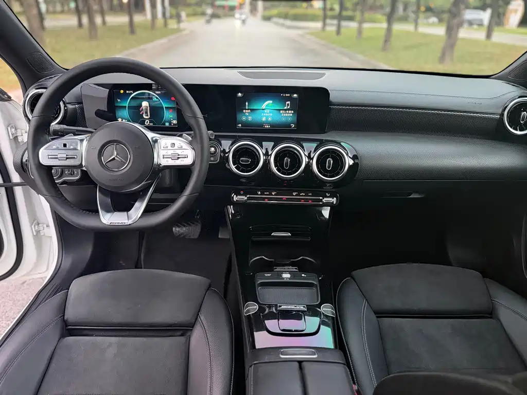 Mercedes-Benz A-Class — фото 13