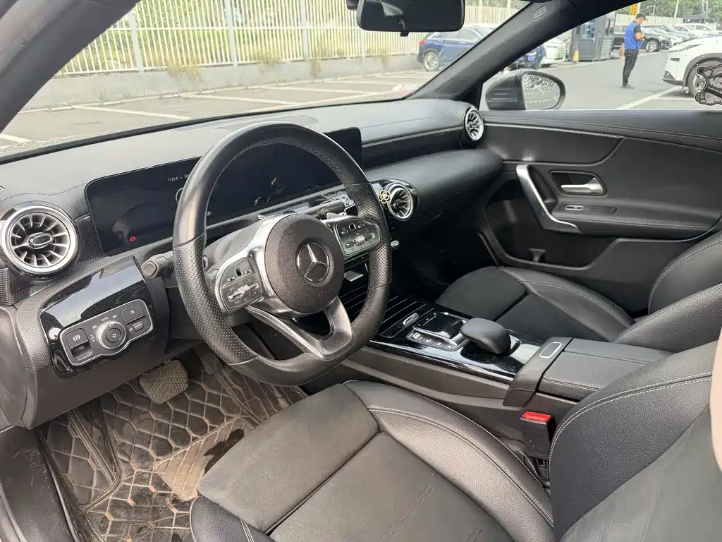 Mercedes-Benz A-Class — фото 13