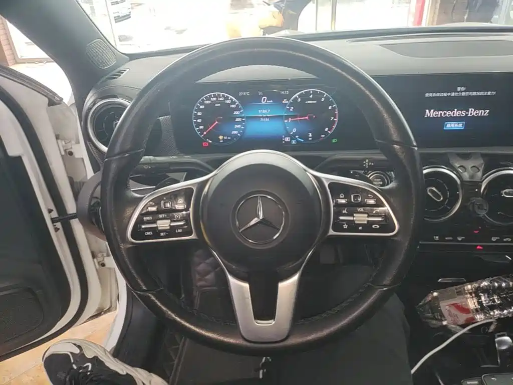 Mercedes-Benz A-Class — фото 10