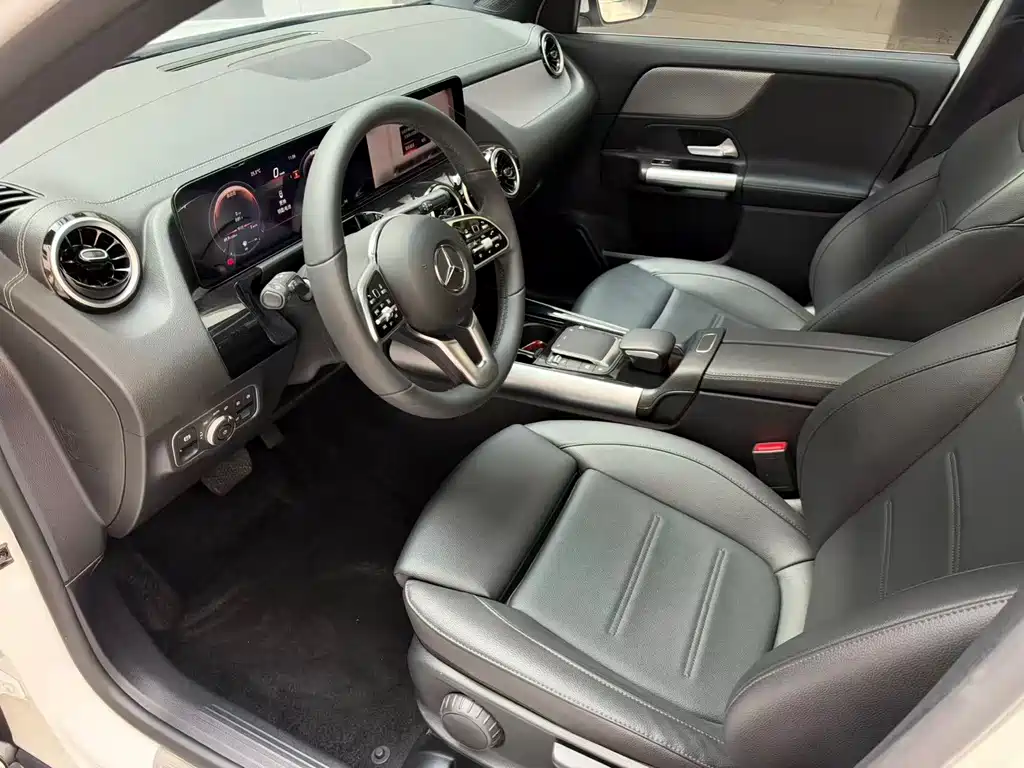 Mercedes-Benz GLA — фото 11