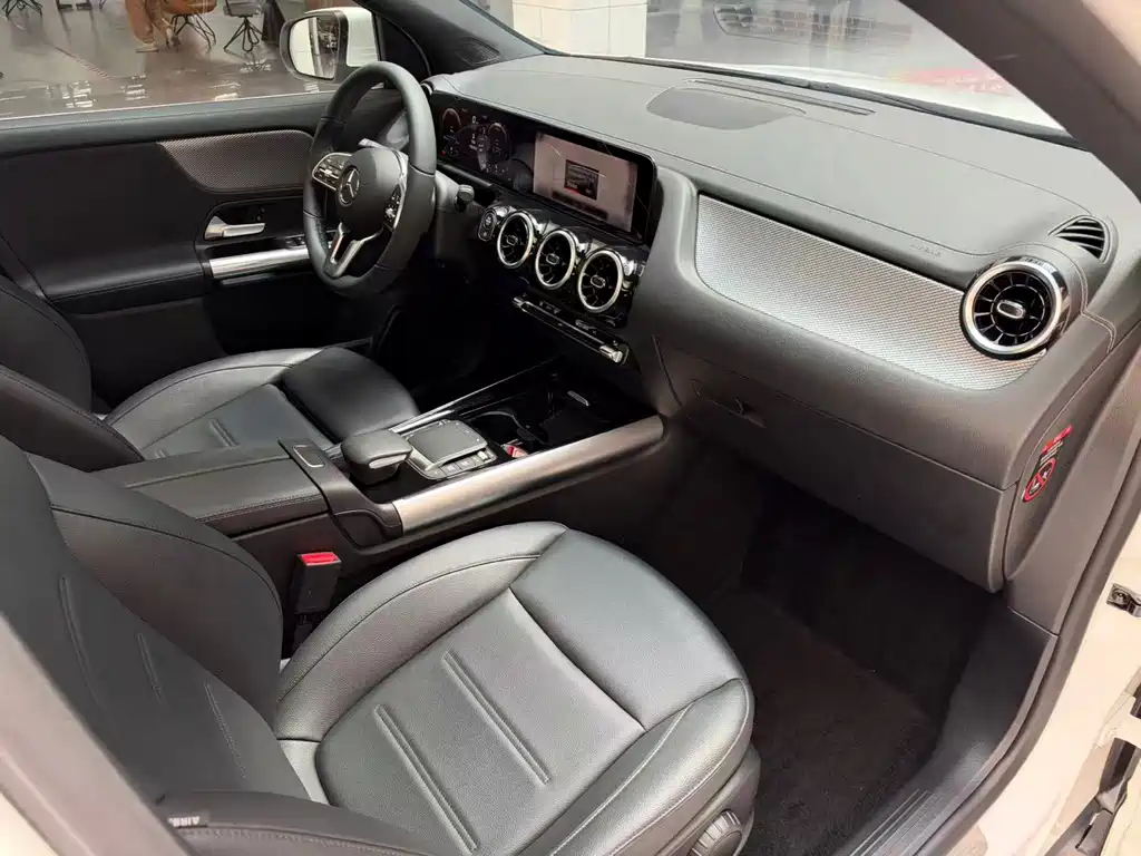 Mercedes-Benz GLA — фото 17