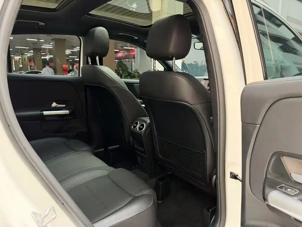 Mercedes-Benz GLA — фото 19