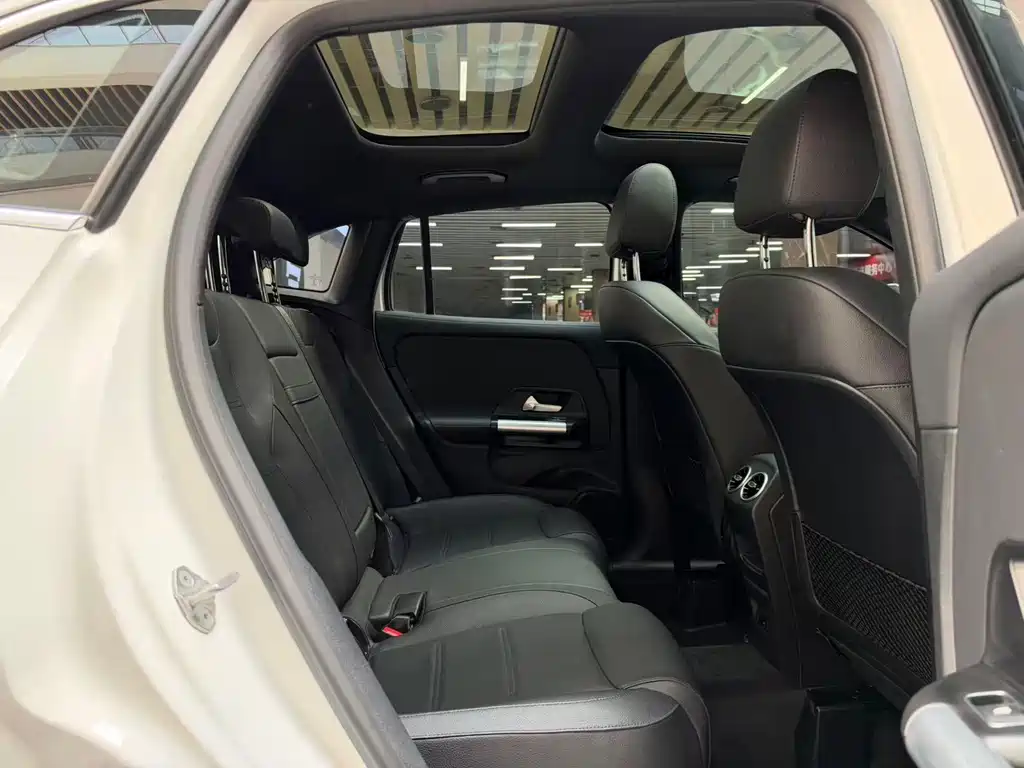Mercedes-Benz GLA — фото 20
