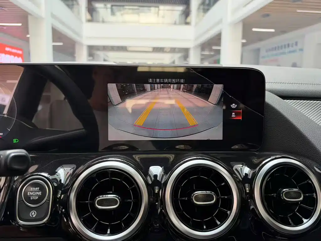 Mercedes-Benz GLA — фото 24