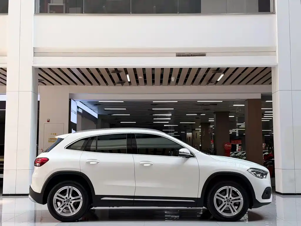 Mercedes-Benz GLA — фото 4