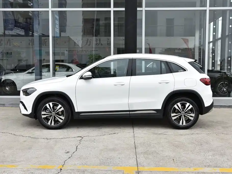 Mercedes-Benz GLA — фото 3