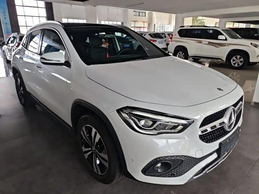 Mercedes-Benz GLA — фото 3