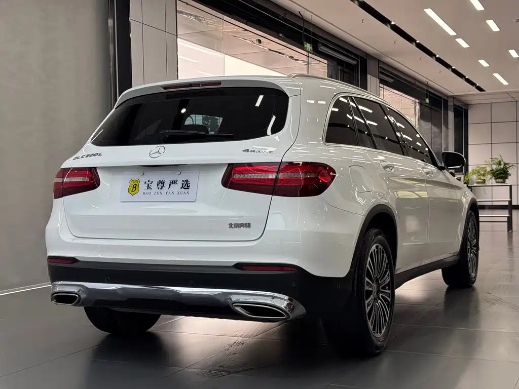 Mercedes-Benz GLC — фото 6
