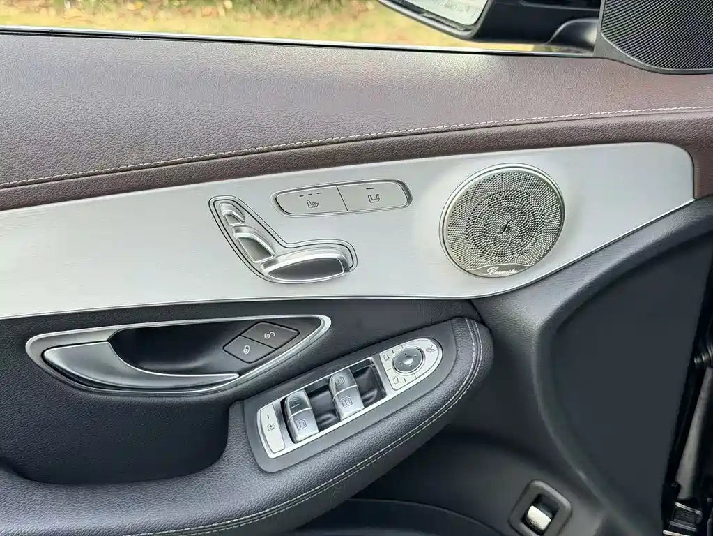Mercedes-Benz GLC — фото 10