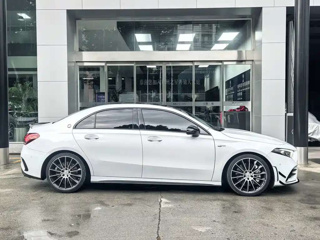Mercedes-Benz A-Class AMG — фото 4