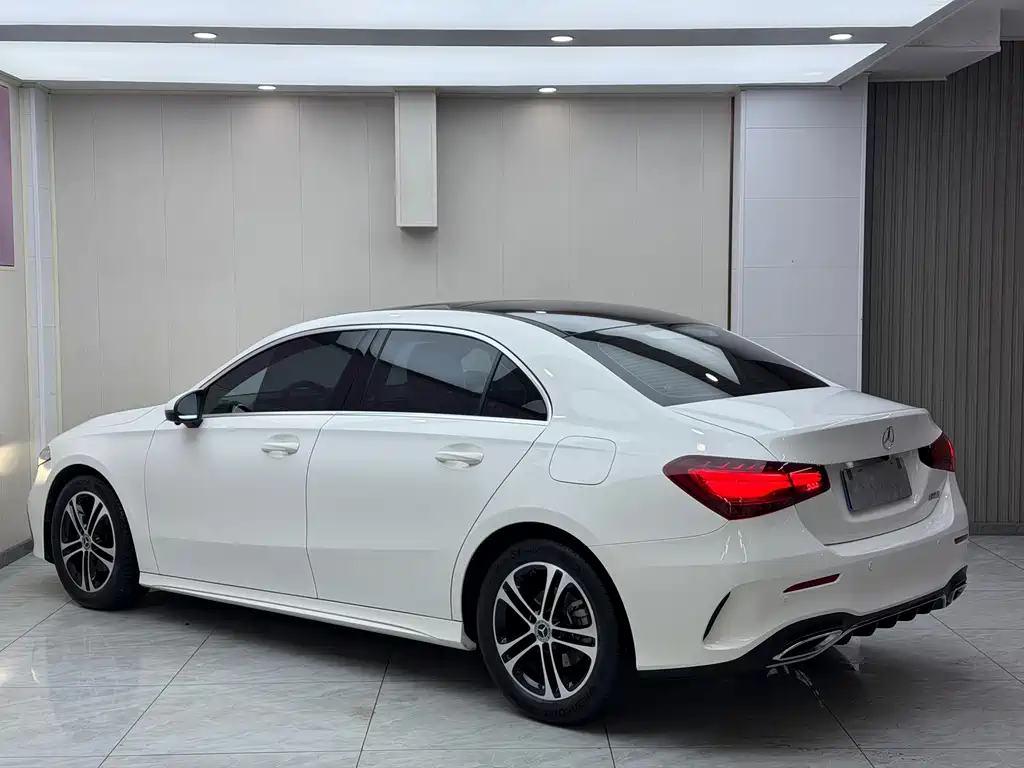 Mercedes-Benz A-Class — фото 6