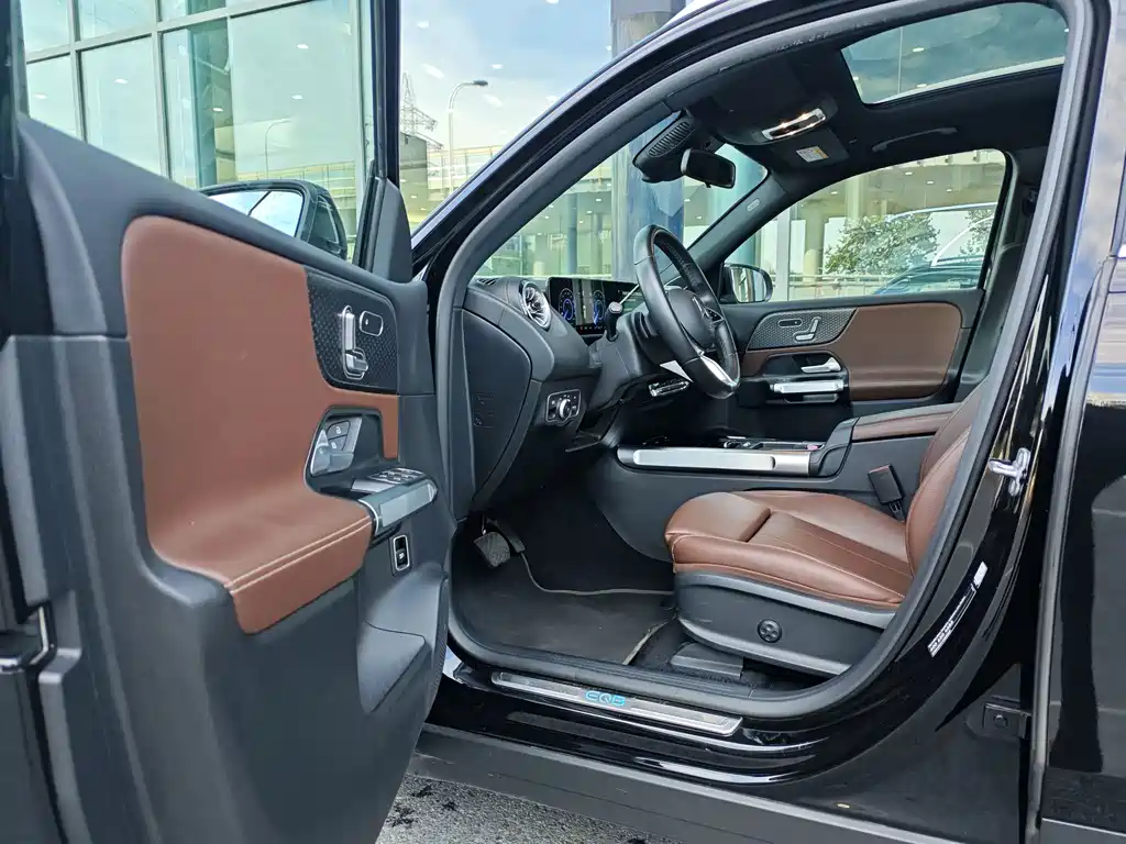 Mercedes-Benz EQB — фото 4