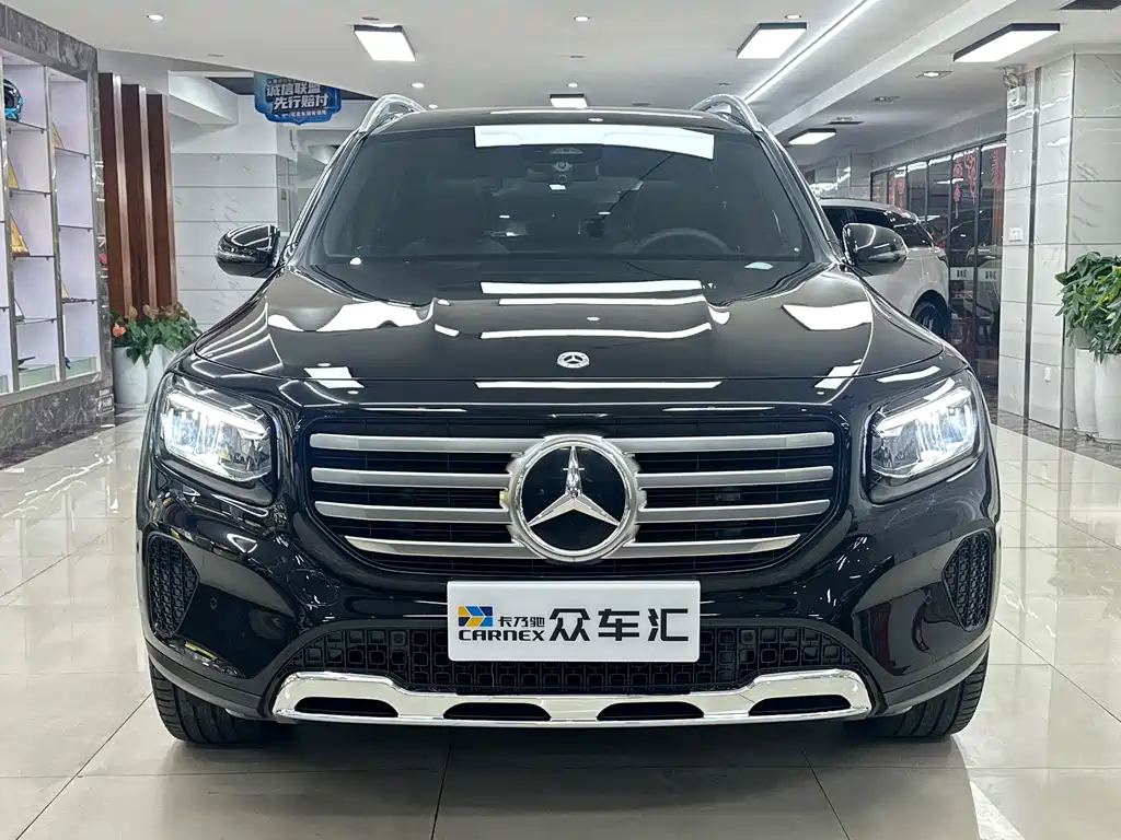 Mercedes-Benz GLB — фото 2